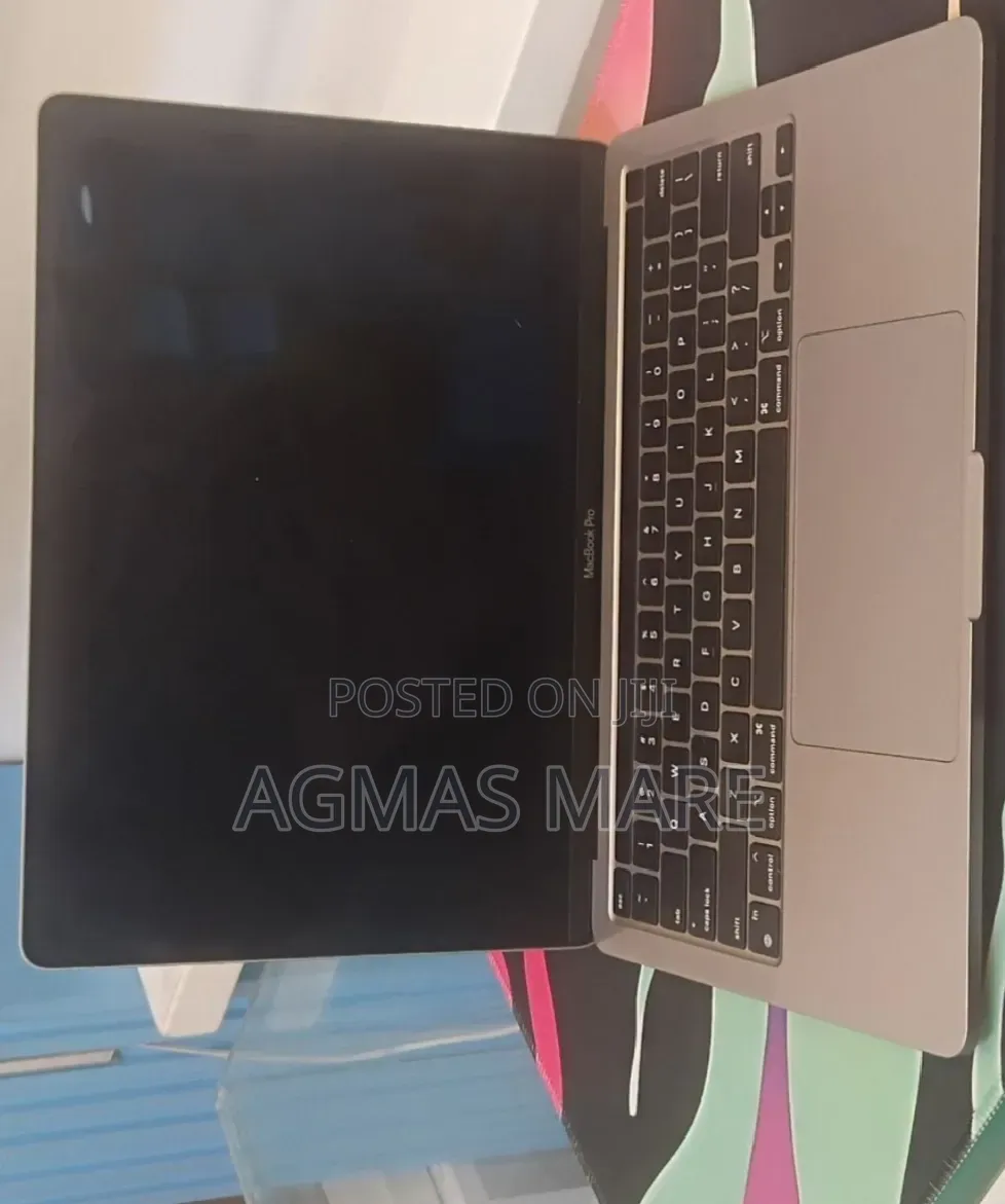 New Laptop Apple MacBook Pro 2021 M1 8GB Apple M1 SSD 256GB