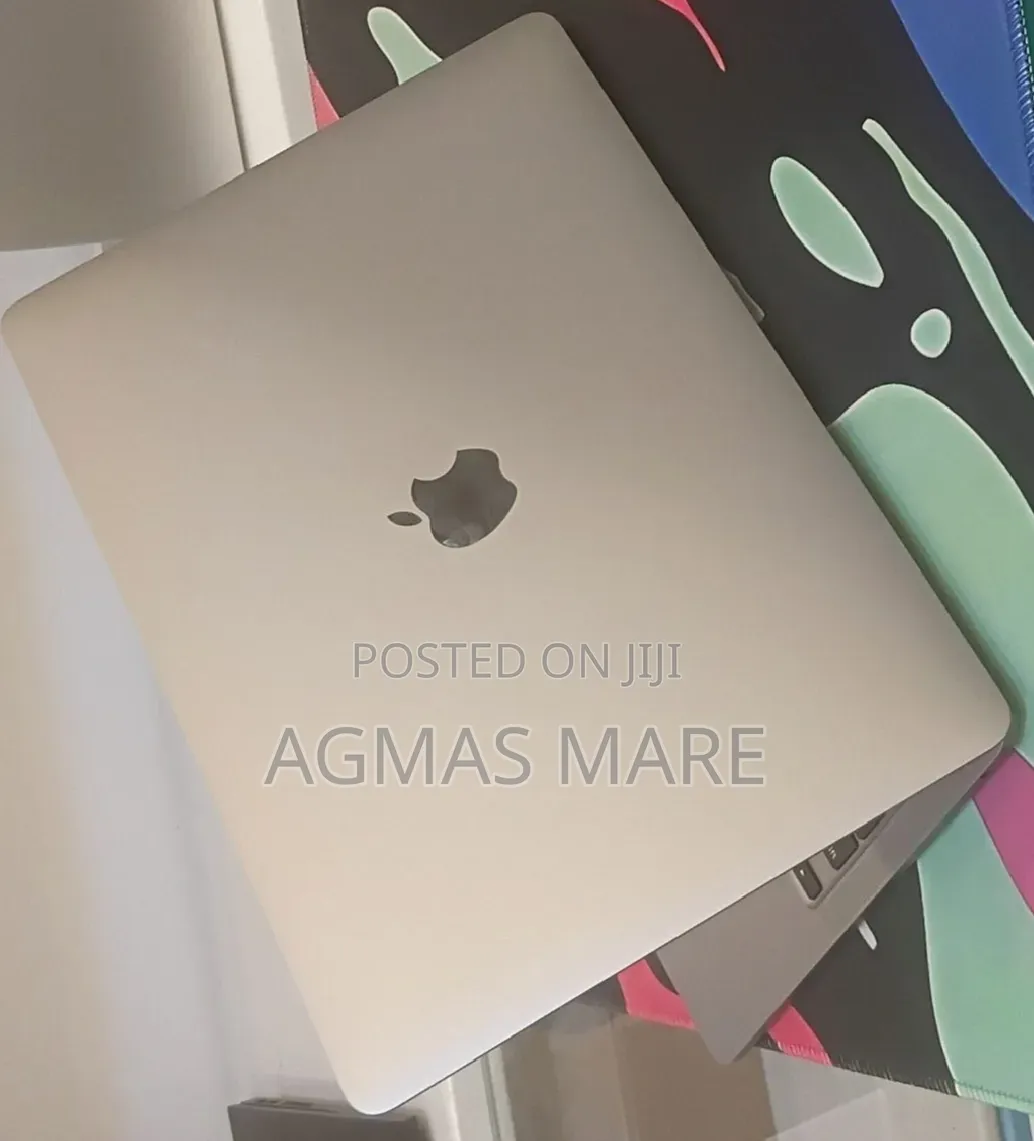 New Laptop Apple MacBook Pro 2021 M1 8GB Apple M1 SSD 256GB