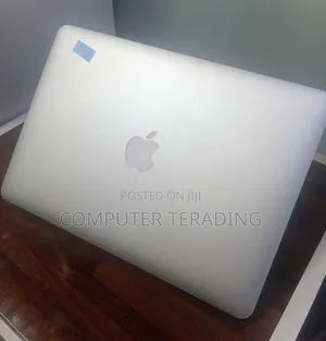 New Laptop Apple MacBook Air 2017 8GB Intel Core i5 SSD 128GB