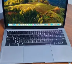 New Laptop Apple MacBook Air 2019 8GB Intel Core i5 SSD 128GB