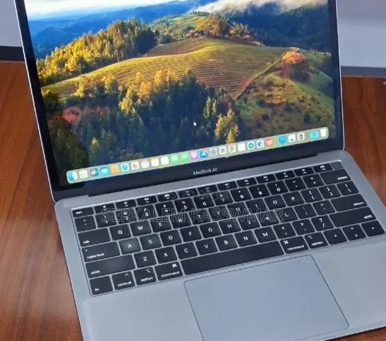 New Laptop Apple MacBook Air 2019 8GB Intel Core i5 SSD 128GB