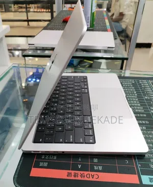 New Laptop Apple MacBook Pro 2025 M5 16GB Apple M5 SSD 512GB