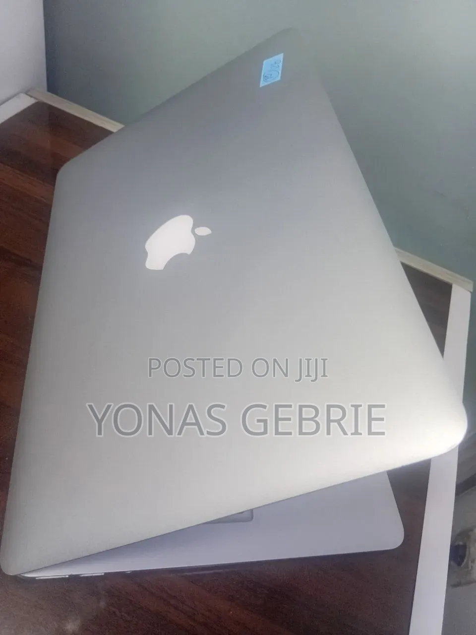 New Laptop Apple MacBook 8GB Intel Core i5 SSD 128GB