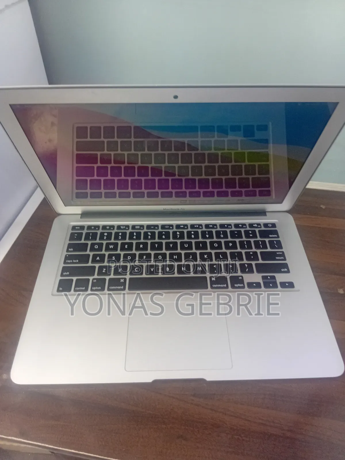 New Laptop Apple MacBook 8GB Intel Core i5 SSD 128GB