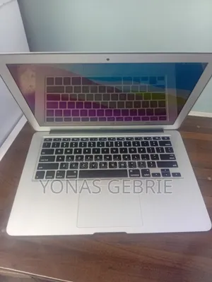 New Laptop Apple MacBook 8GB Intel Core i5 SSD 128GB