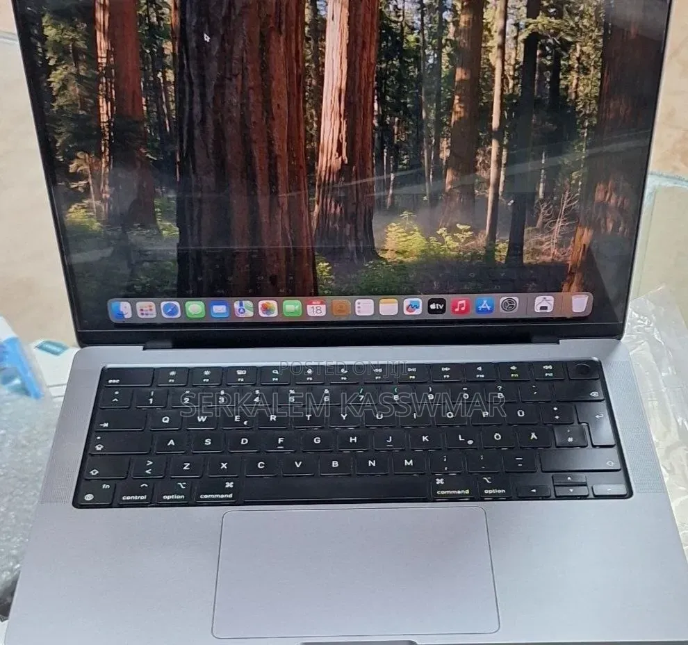 New Laptop Apple MacBook Pro 2021 M1 32GB Apple M1 SSD 1T
