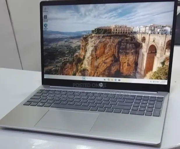 New Laptop HP Stream Notebook 16GB Intel Core i7 SSD 1T