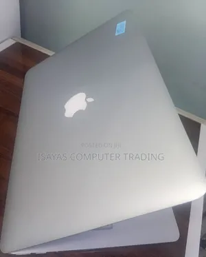 New Laptop Apple MacBook Air 2017 4GB Intel Core i5 SSD 128GB