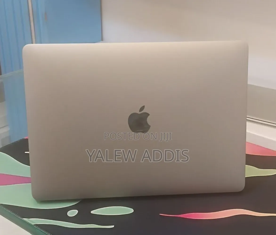 New Laptop Apple MacBook Pro 2020 M1 8GB Apple M1 SSD 256GB