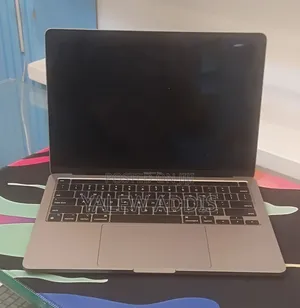 New Laptop Apple MacBook Pro 2020 M1 8GB Apple M1 SSD 256GB