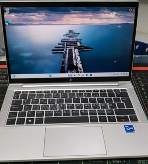 New Laptop HP EliteBook 830 G8 16GB Intel Core i5 SSD 512GB