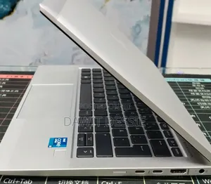 New Laptop HP EliteBook 830 G8 16GB Intel Core i5 SSD 512GB