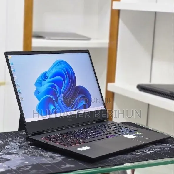 New Laptop HP OmniBook X Flip 16" 16GB Intel Core i7 SSD 512GB