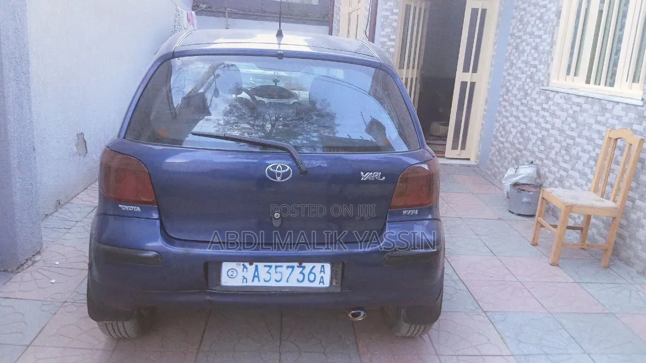 Toyota Vitz 2003 Blue