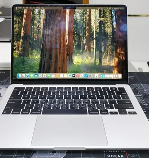 New Laptop Apple MacBook Air 2022 M2 8GB Apple M2 SSD 256GB