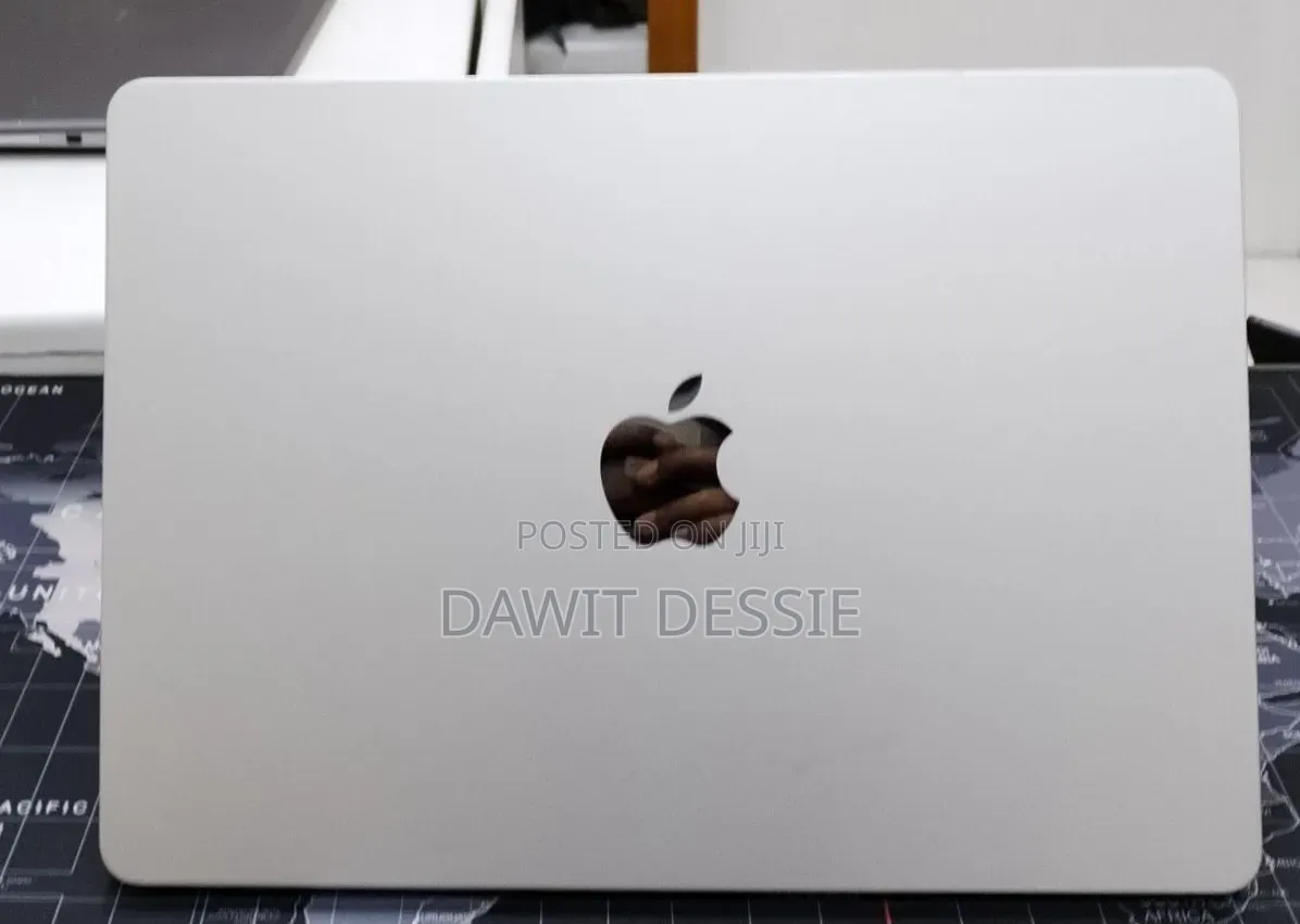 New Laptop Apple MacBook Air 2022 M2 8GB Apple M2 SSD 256GB