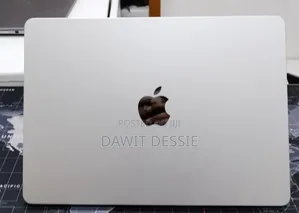 New Laptop Apple MacBook Air 2022 M2 8GB Apple M2 SSD 256GB