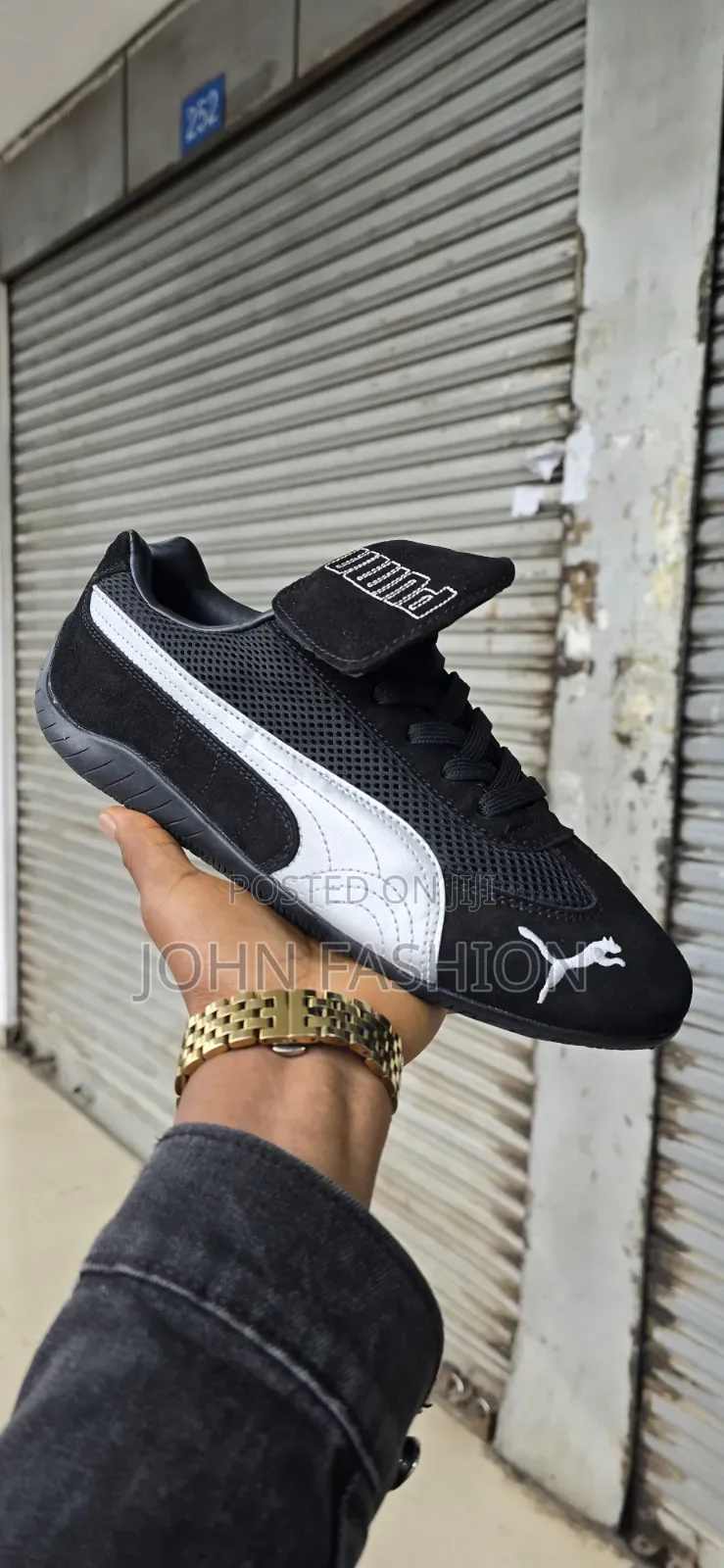 PUMAS Flat Shoes