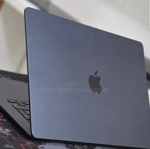 New Laptop Apple MacBook Air 2025 M4 16GB Apple M4 SSD 256GB