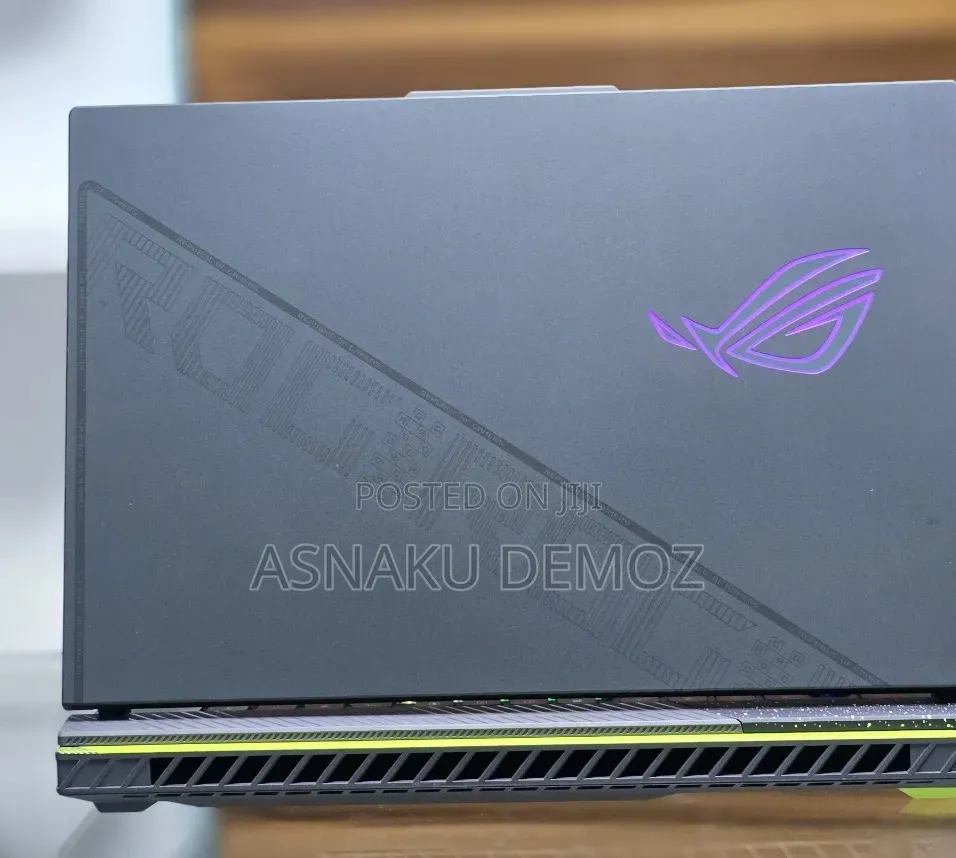 New Laptop Asus ROG Strix G16 16GB Intel Core i9 SSD 1T