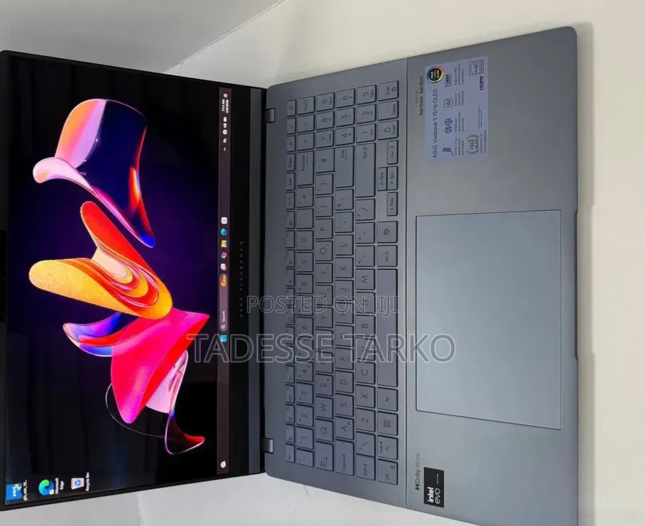 New Laptop Asus 32GB Intel Core Ultra 9 SSD 512GB
