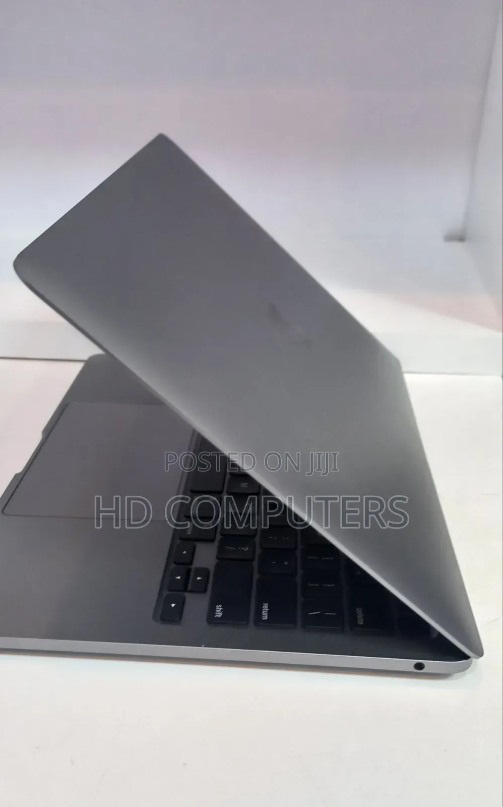 New Laptop Apple MacBook Air 2020 M1 8GB Apple M1 SSD 256GB