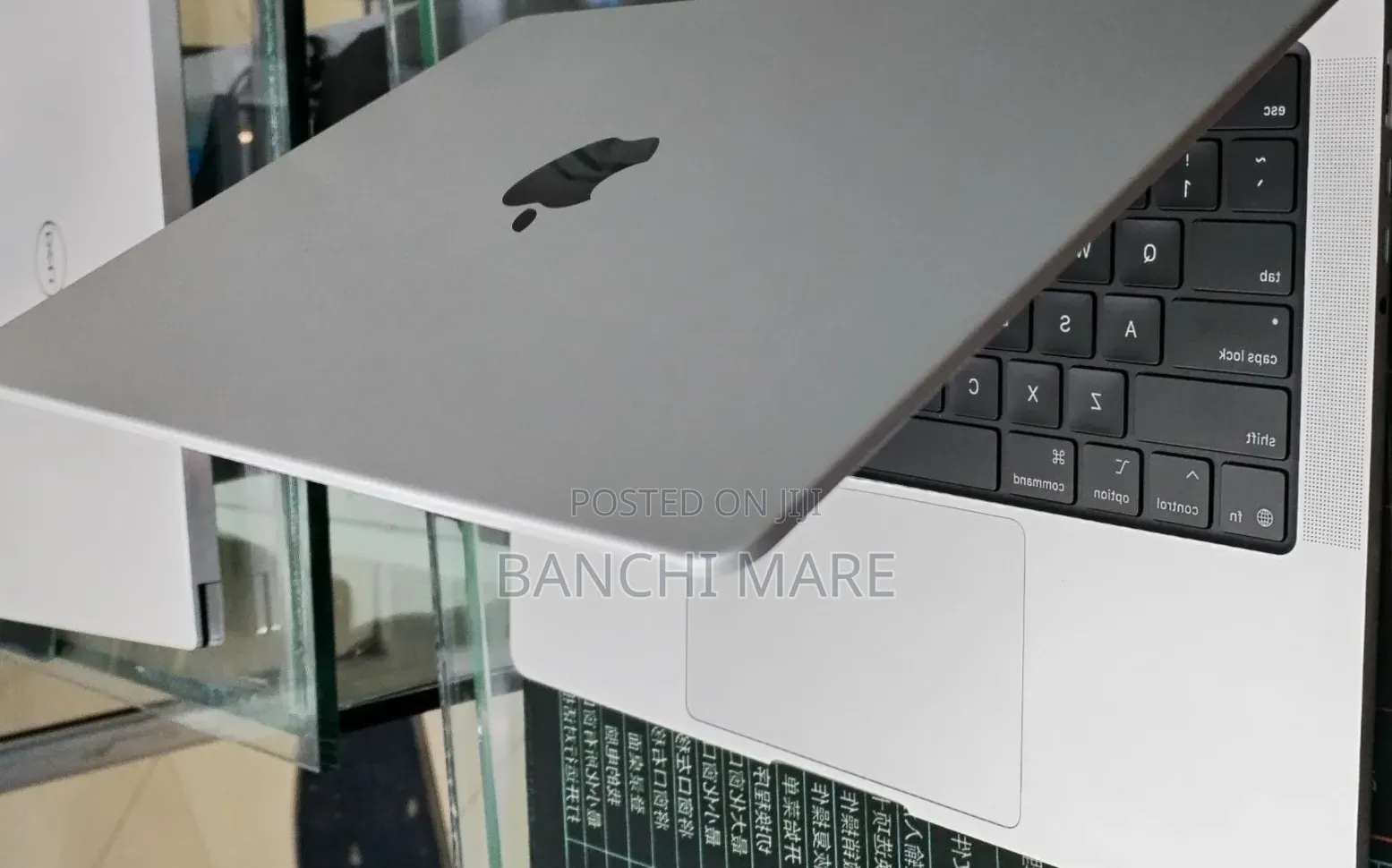 New Laptop Apple MacBook Pro 2025 M5 16GB Apple M5 Pro SSD 512GB