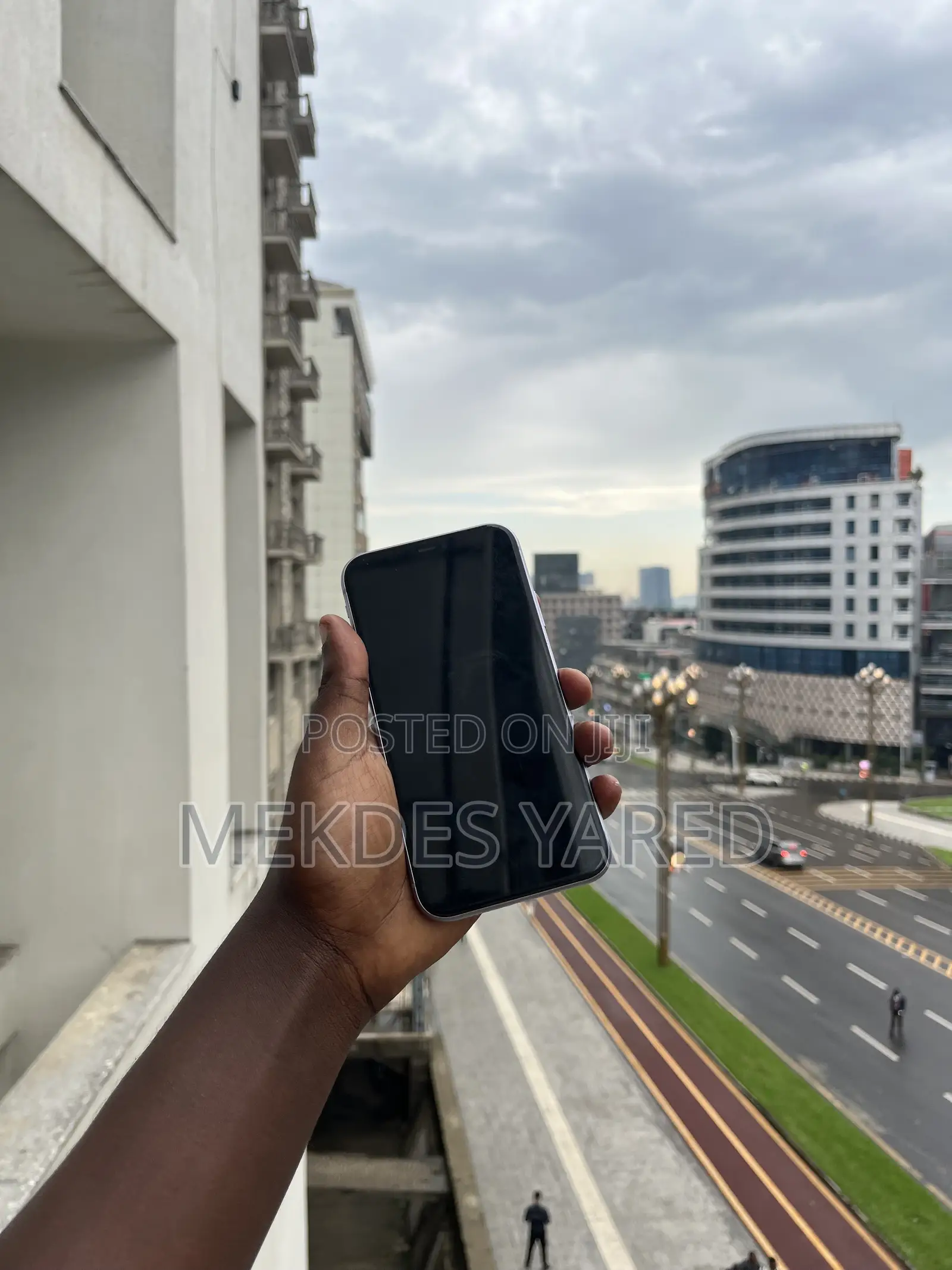 New Apple iPhone 11 128 GB Purple