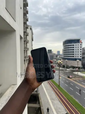 New Apple iPhone 11 128 GB Purple