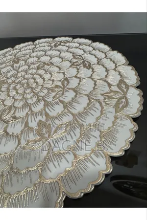 Table Mat Elegant Design ጥራት ያለዉ ክብ ዲዛይን የጠረጴዛ ምንጣፍ