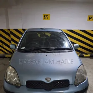 Toyota Vitz 2002 Blue