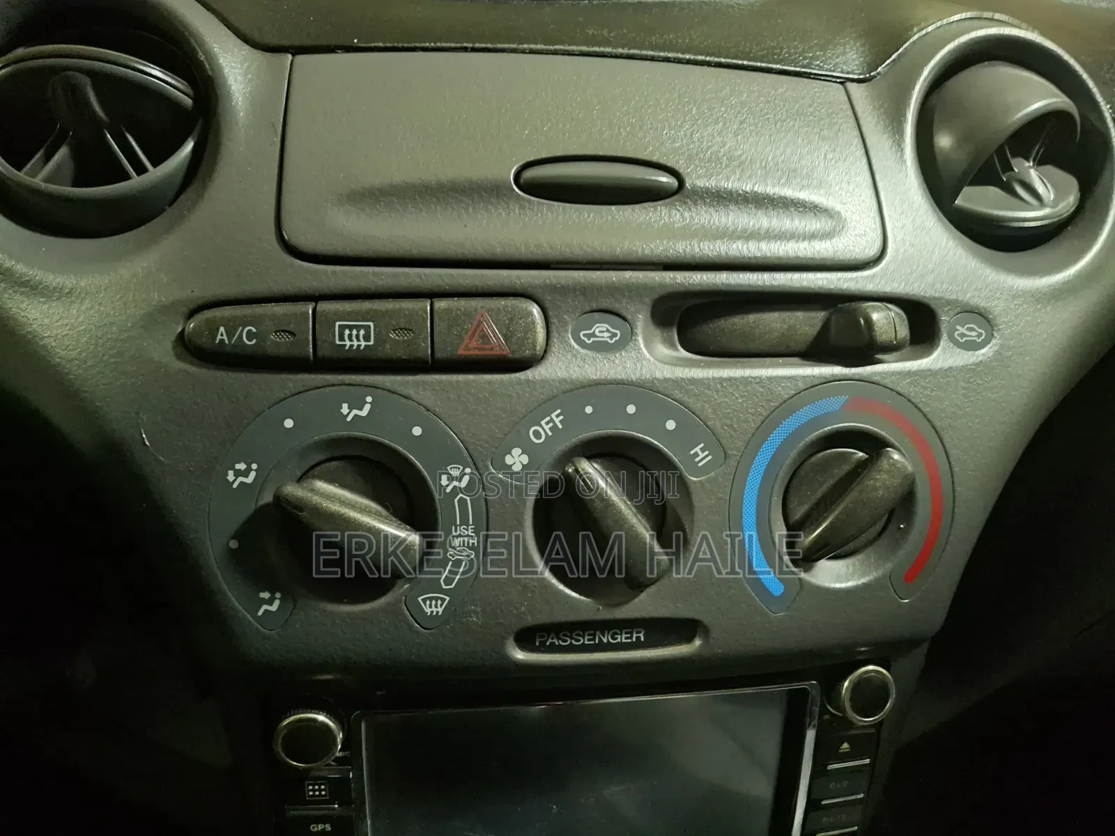 Toyota Vitz 2002 Blue