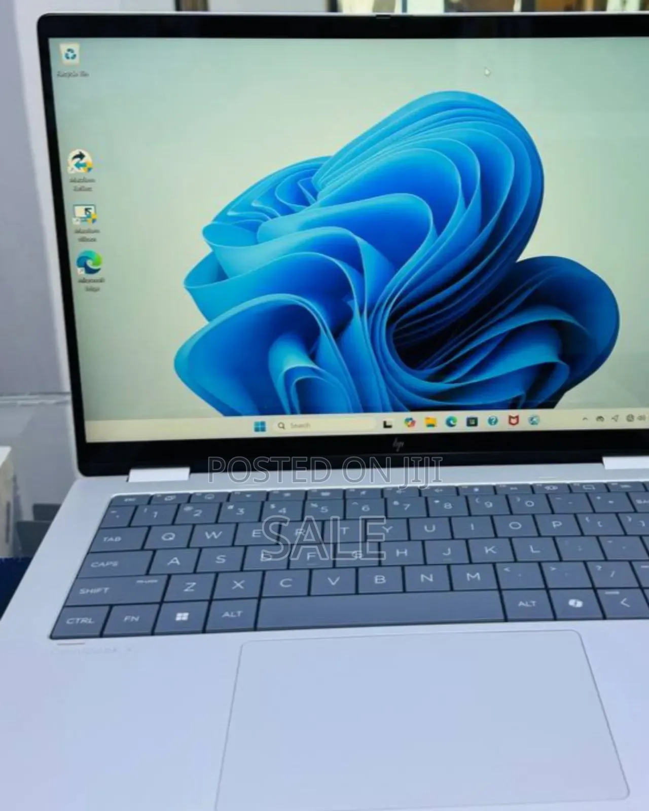 New Laptop HP OmniBook X Flip 14" 16GB Intel Core Ultra 7 SSD 1T