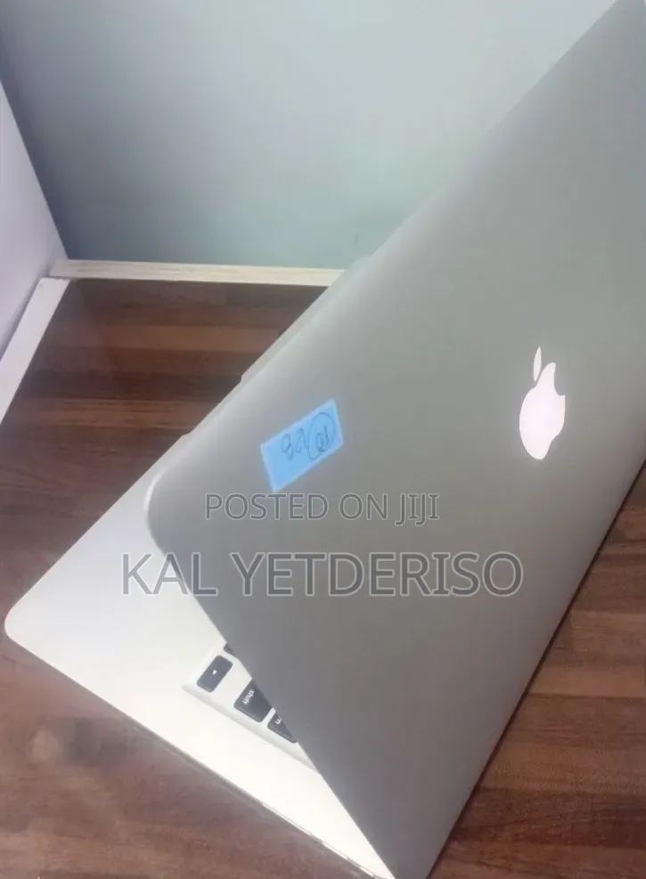 New Laptop Apple MacBook Air 2017 8GB Intel Core i5 SSD 128GB