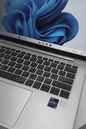 New Laptop HP EliteBook 840 G10 16GB Intel Core i7 SSD 512GB