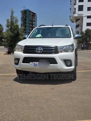 Toyota Hilux 2017 White