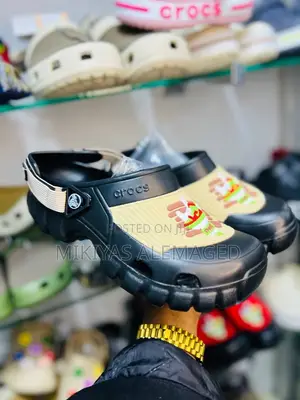 Original Crocs በተመጣጣኝ ዋጋ የልጆች በተለያየ የከለር እናየዲዛይን አማራጭ ያሉበት ድረስ እንልካለን