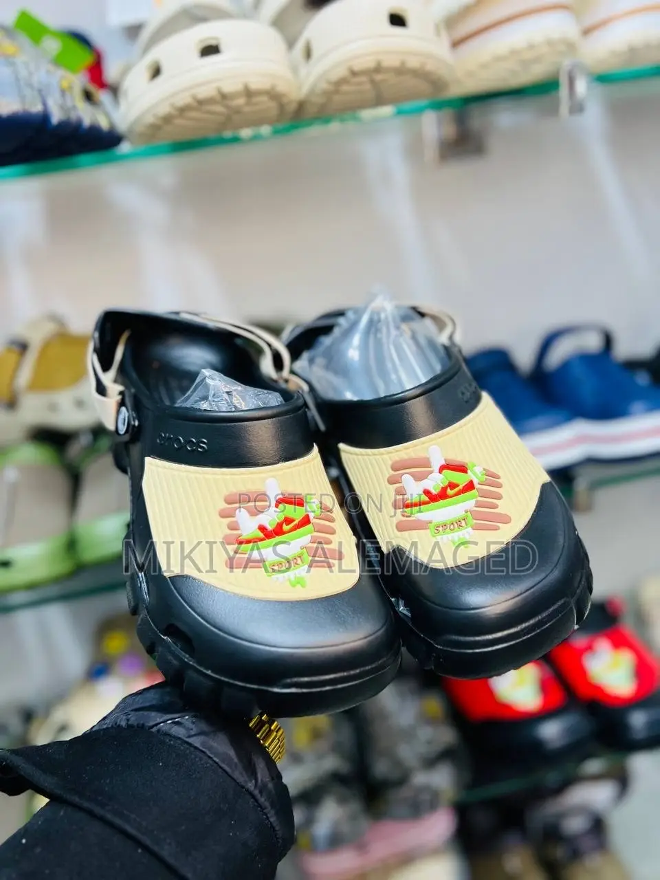 Original Crocs በተመጣጣኝ ዋጋ የልጆች በተለያየ የከለር እናየዲዛይን አማራጭ ያሉበት ድረስ እንልካለን