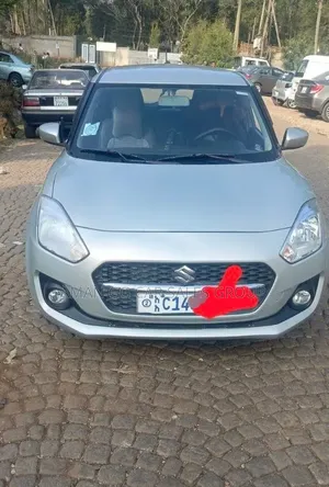 Suzuki Swift 2022 Silver