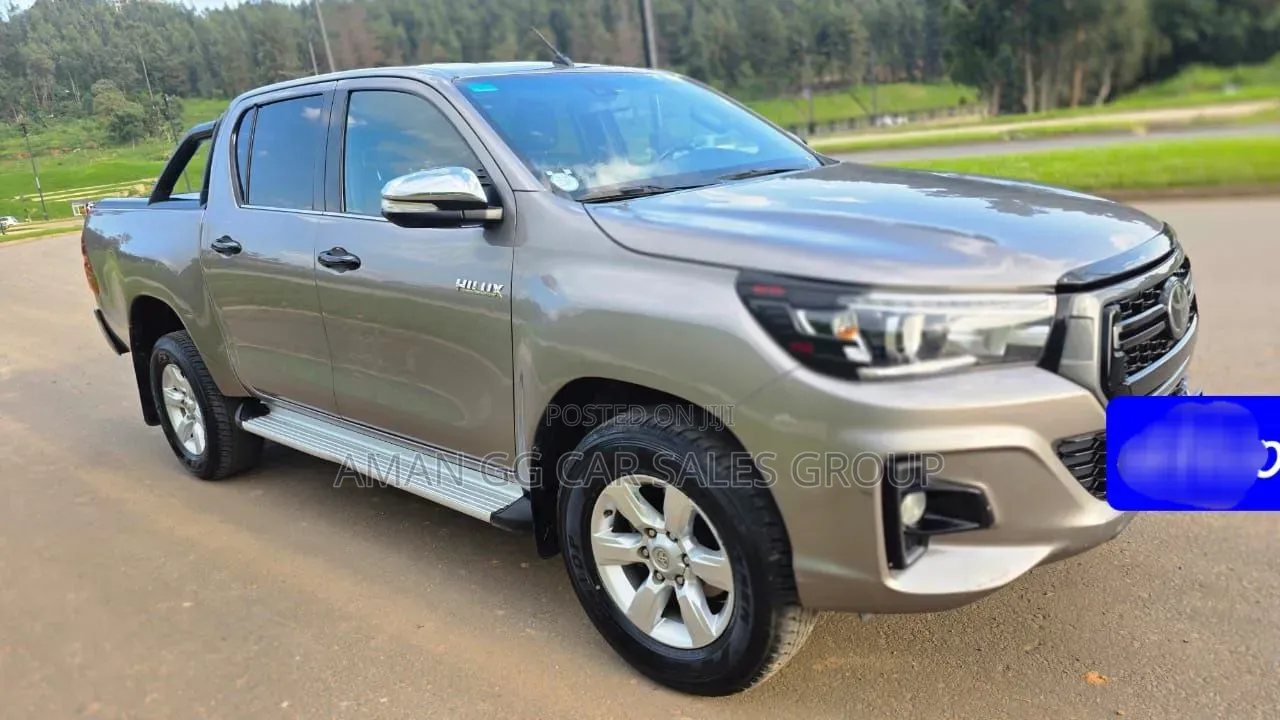 Toyota Hilux 2019 Gray