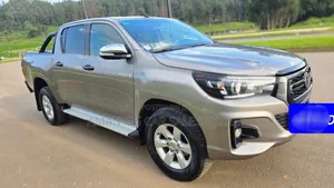 Toyota Hilux 2019 Gray