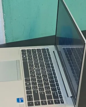 New Laptop HP EliteBook 840 G8 16GB Intel Core i7 SSD 512GB