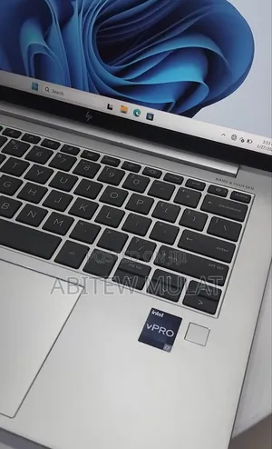 New Laptop HP EliteBook 840 G10 16GB Intel Core i7 SSD 512GB