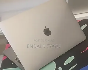 New Laptop Apple MacBook Pro 2020 M1 8GB Apple M1 Pro SSD 256GB