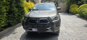 Toyota Hilux 2021 Gray