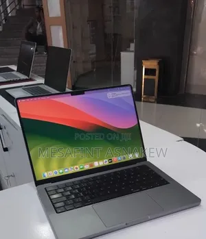 New Laptop Apple MacBook Pro 2021 M1 16GB Intel Core i5 SSD 1T
