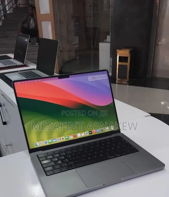 New Laptop Apple MacBook Pro 2021 M1 16GB Intel Core i5 SSD 1T