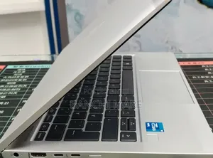 New Laptop HP EliteBook 830 G8 16GB Intel Core i5 SSD 512GB