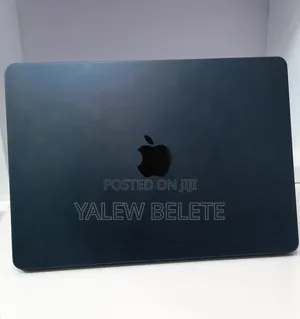 New Laptop Apple MacBook Air 2022 M2 8GB Apple M2 SSD 256GB