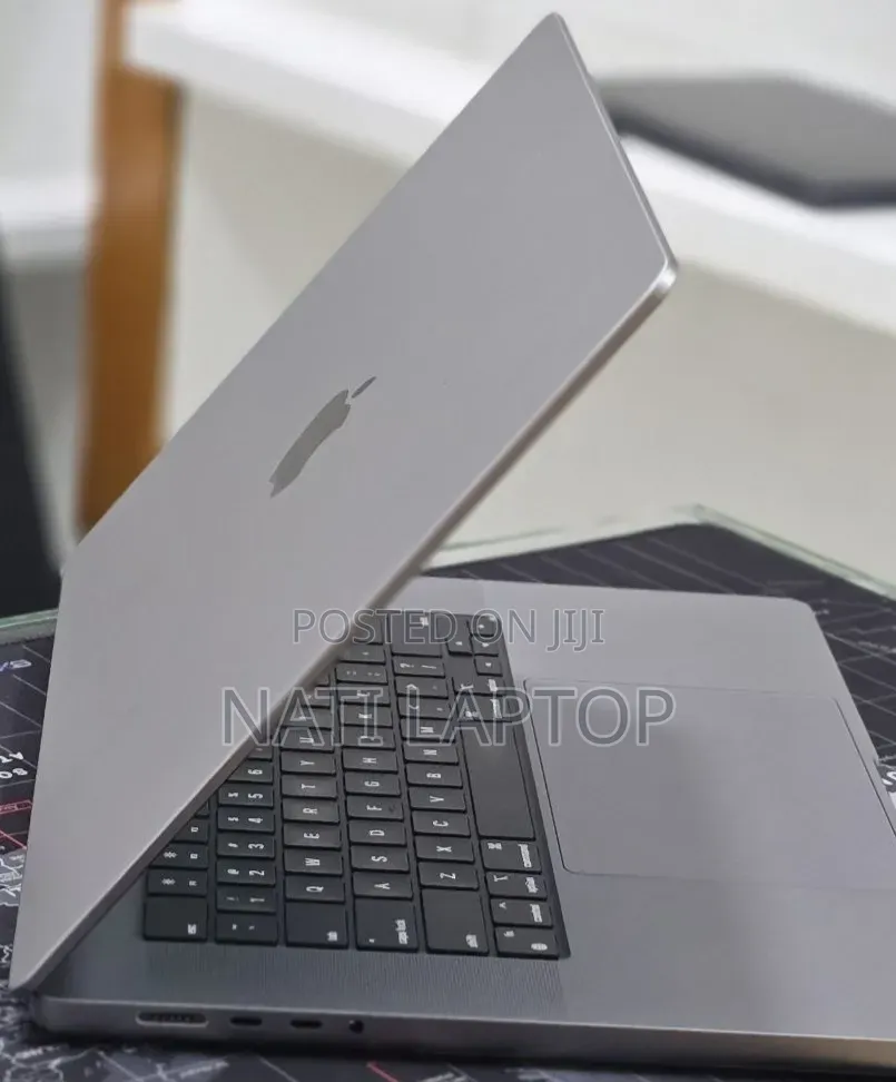 New Laptop Apple MacBook Pro 2021 M1 16GB Apple M1 Pro SSD 512GB